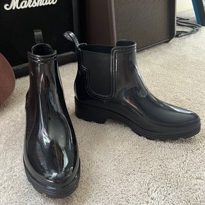 BRAND NEW size 8 Lucky Brand Black Boots